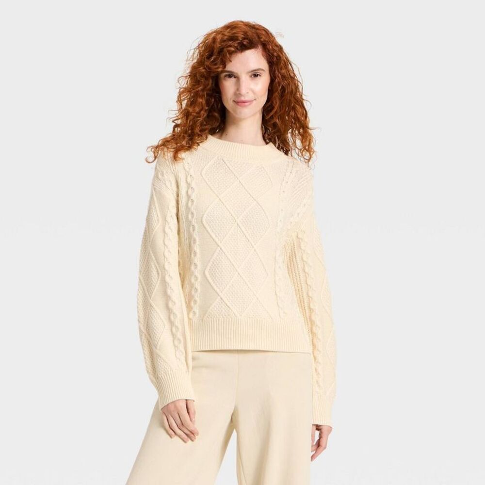 Women's Cozy Alpine Cable Knit Crewneck Pullover Sweater - Cream M
